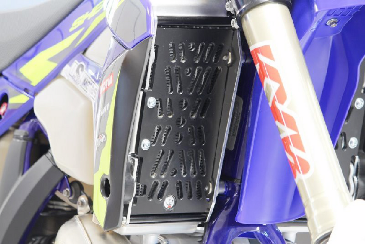 Soporte de radiador AXP RACING - Xtrem - Sherco AX1582