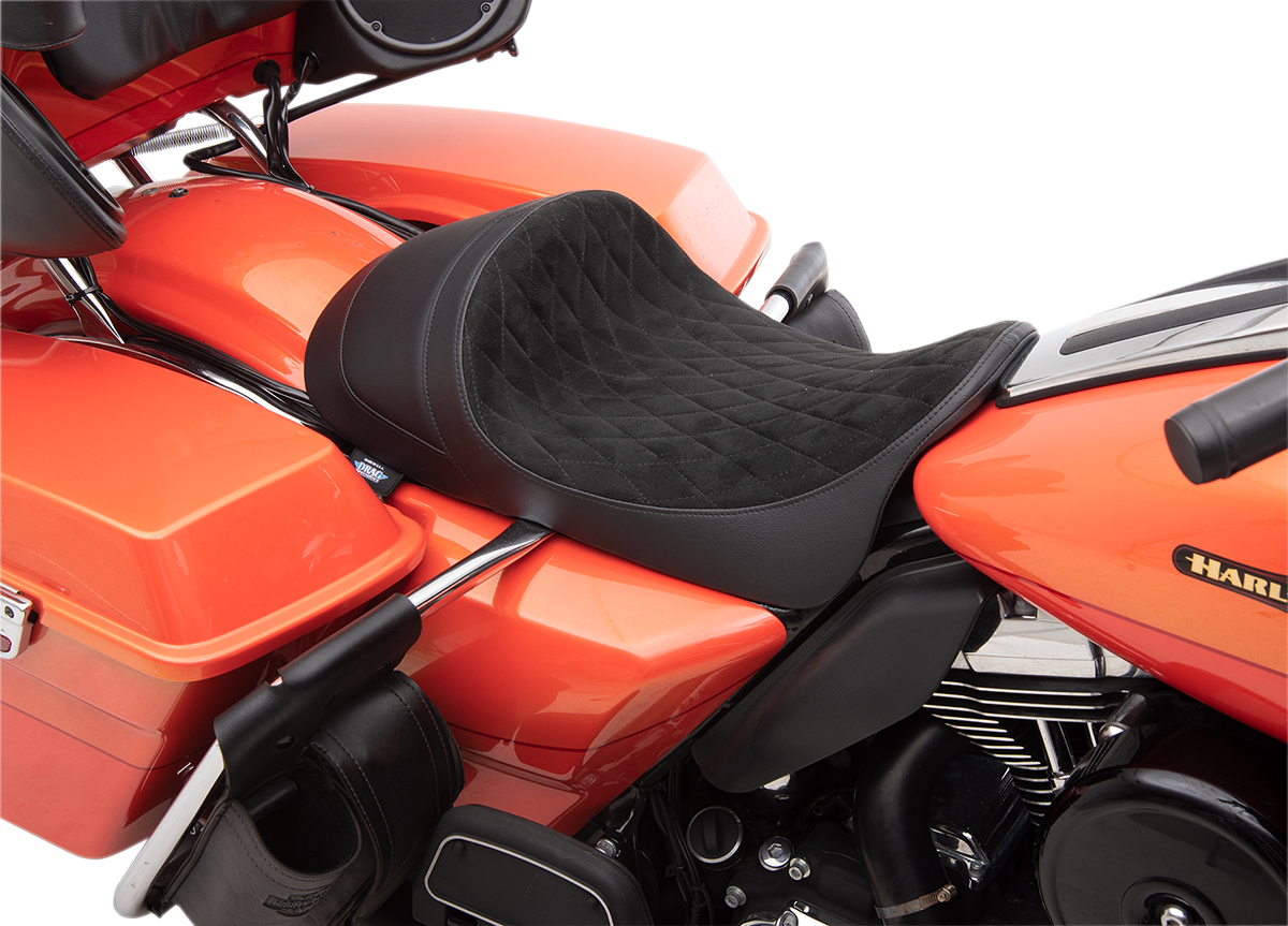 Asiento individual bajo delantero DRAG SPECIALTIES - Diamante - Gamuza - FL '08-'22 0801-1255