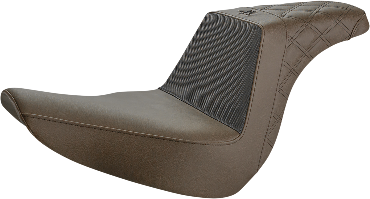 Asiento SADDLEMEN Unknown Industries - Delantero de fibra de carbono/Agarre negro lumbar/Trasero enrejado - FL/FX '18-'23 UN18-29-173BR