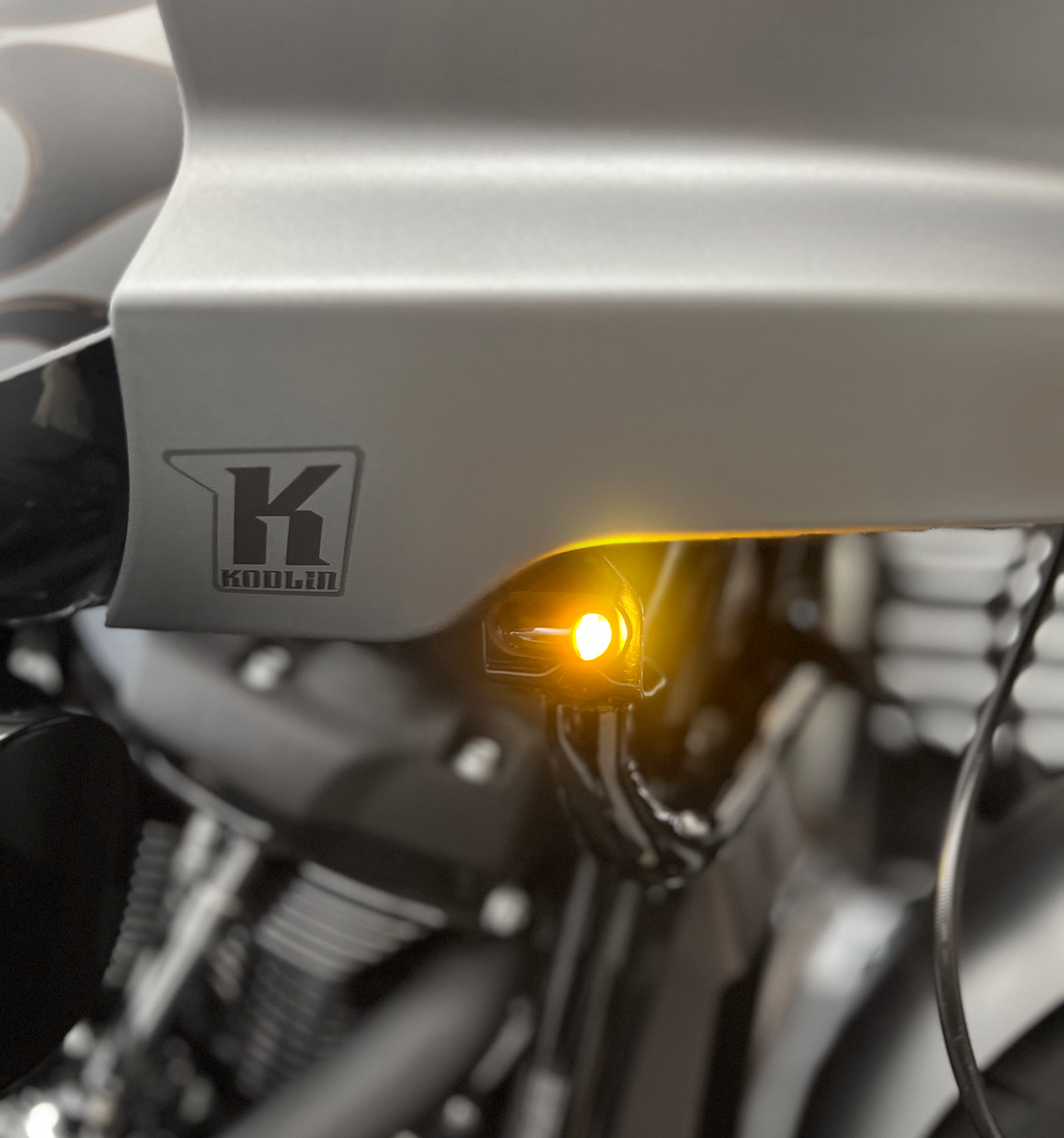 Intermitente de marcha/giro para motocicleta KODLIN - Negro Softail Low Rider ST FXLRST 2022-2023 K68532
