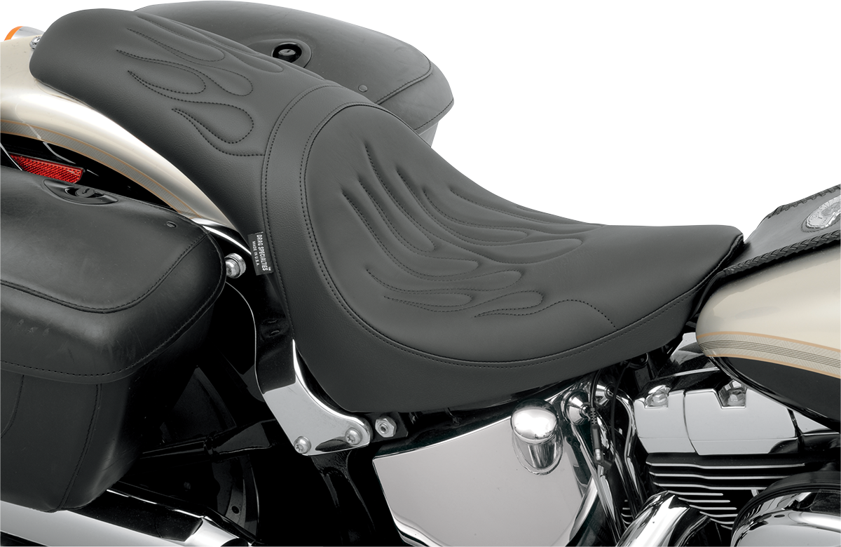 Asiento Predator de DRAG SPECIALTIES - Costuras a la llama - '00-'05 FL FIT FLSTN SIN PORTAEQUIPAJES 0802-0468