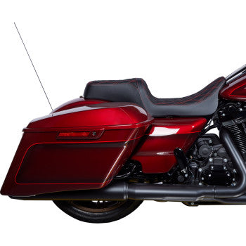 Asiento Predator 1Up de DRAG SPECIALTIES - Vinilo - Costuras rojas de doble diamante - FLH '08-'23 0801-1491