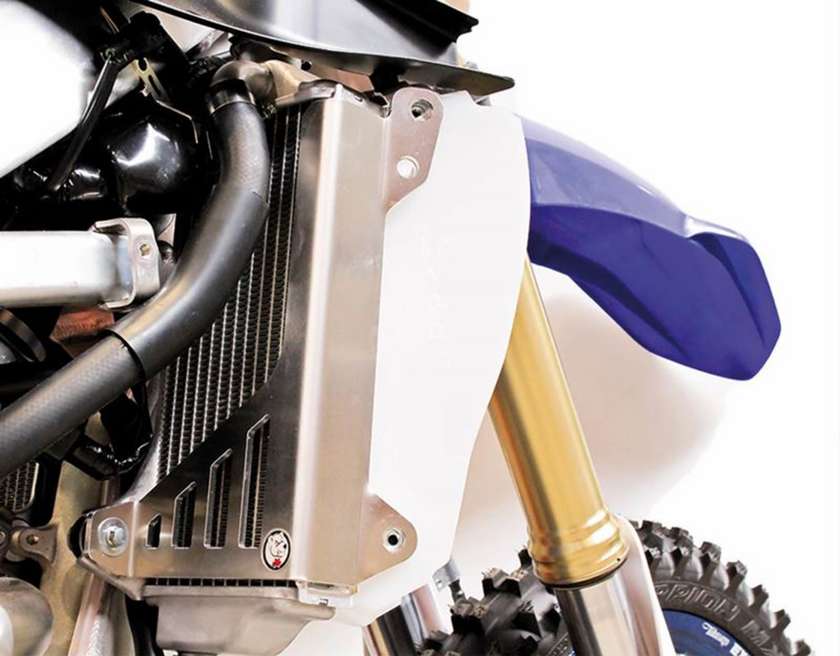 Soporte de radiador AXP RACING - Yamaha YZF AX1496