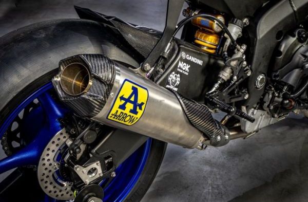 Sistema de escape completo Arrow Competition, titanio para Yamaha YZF-R6 2017-25 71217CKZ