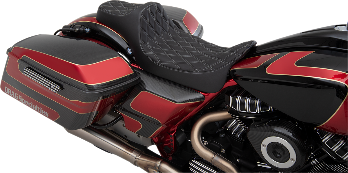 Asiento Predator III de DRAG SPECIALTIES - Extendido - Doble diamante - Costuras plateadas - FL '08-'22 0801-1261
