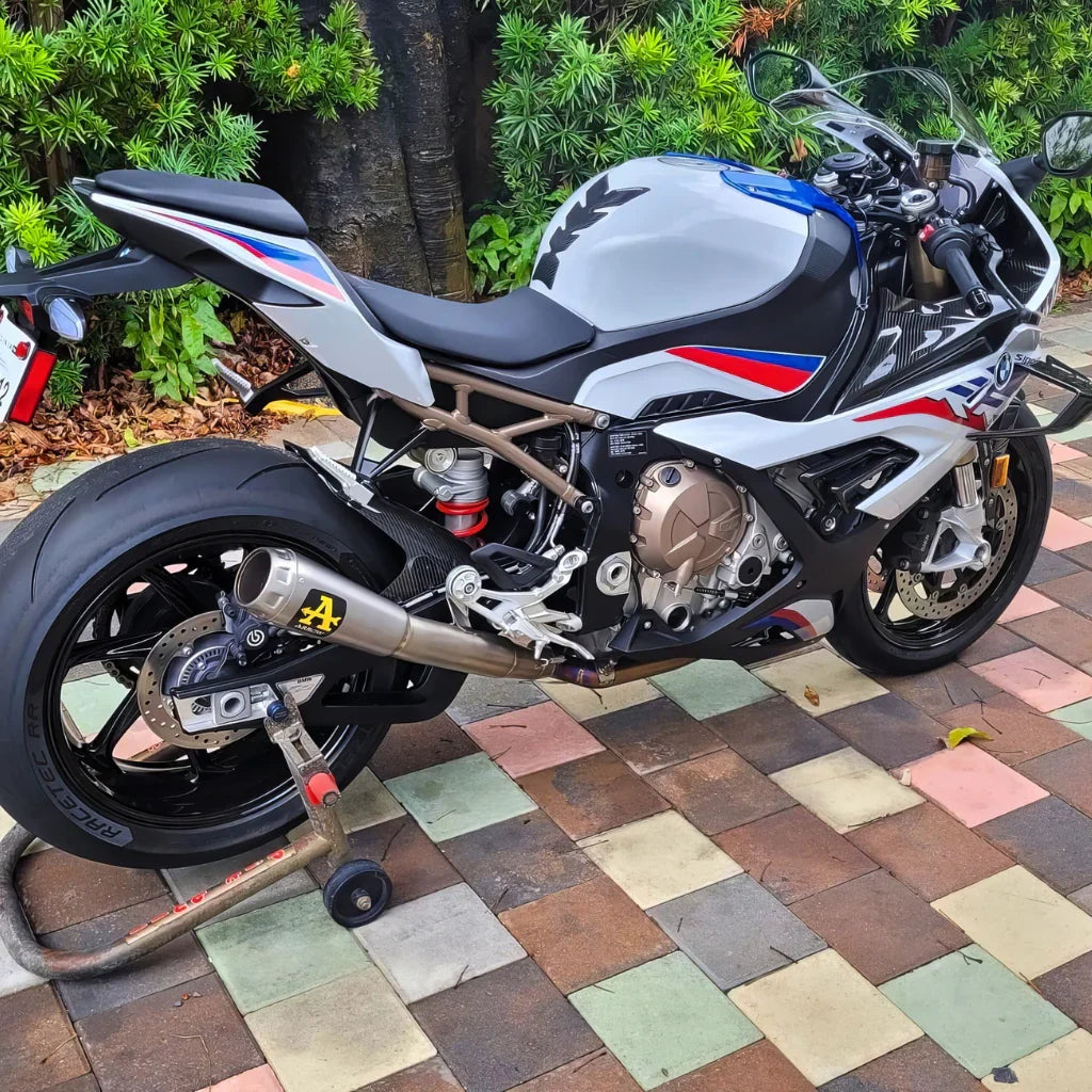Escape completo de titanio Arrow Competition Evo 71207CP disponible para BMW S1000RR 2020-2025 / M1000RR 2020-2024