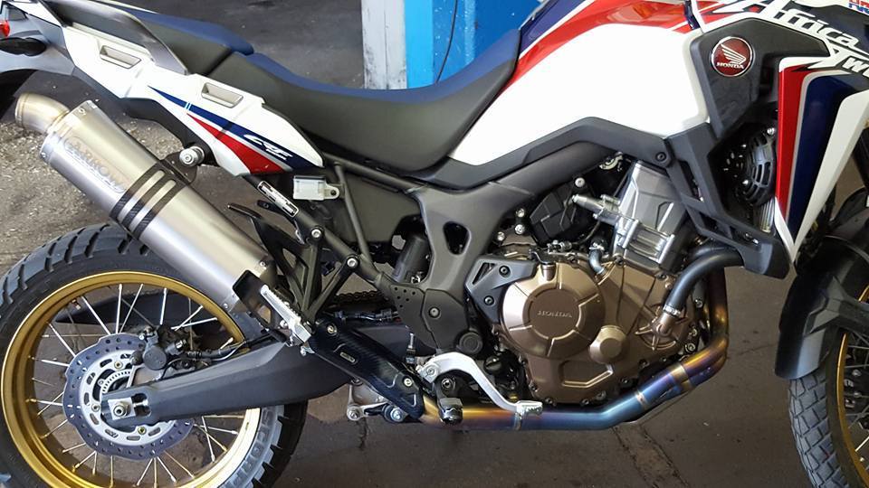 Protector térmico de carbono Arrow 11003MI para CRF1000L Africa Twin 2016-2019