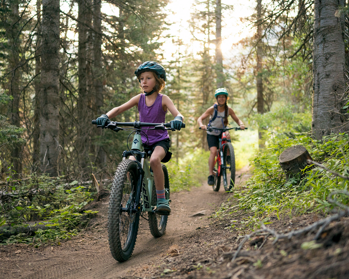 Casco de bicicleta KALI Youth Chakra Plus - Pirámide - Negro mate 0221421112
