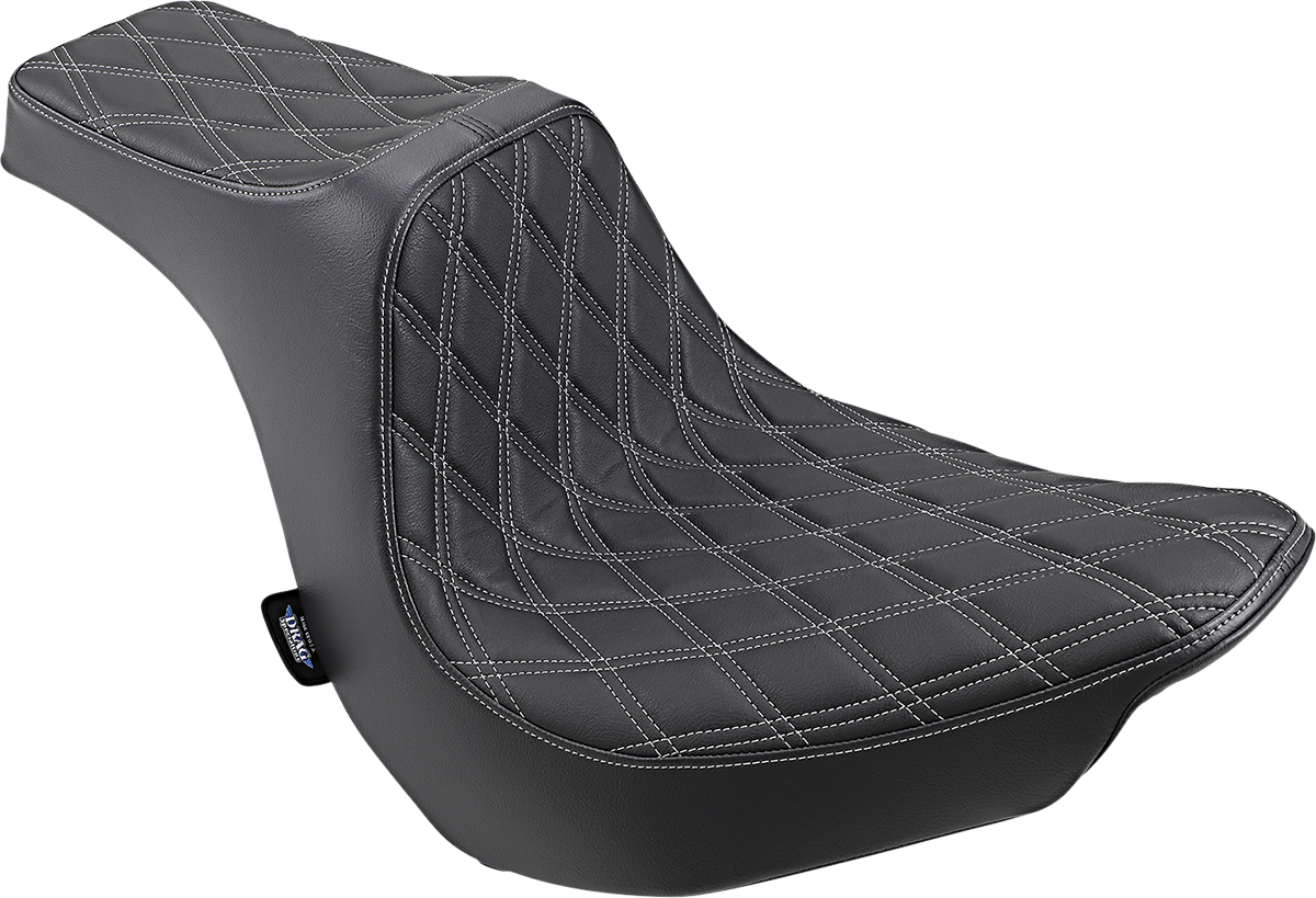 Asiento Predator III de DRAG SPECIALTIES - Doble diamante - Costuras plateadas - FLFB/S '18-'22 0802-1189