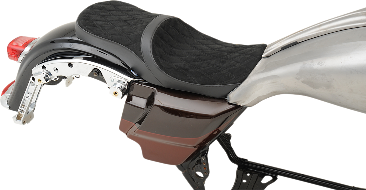 Asiento de turismo bajo DRAG SPECIALTIES - Diamond - Tanques con alas Ness - FL '08-'22 0801-1078