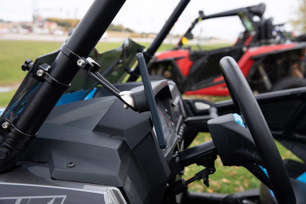 Soporte KLOCK WERKS para teléfono, jaula antivuelco, desplazamiento de 1-3/4" KWD-05-0527