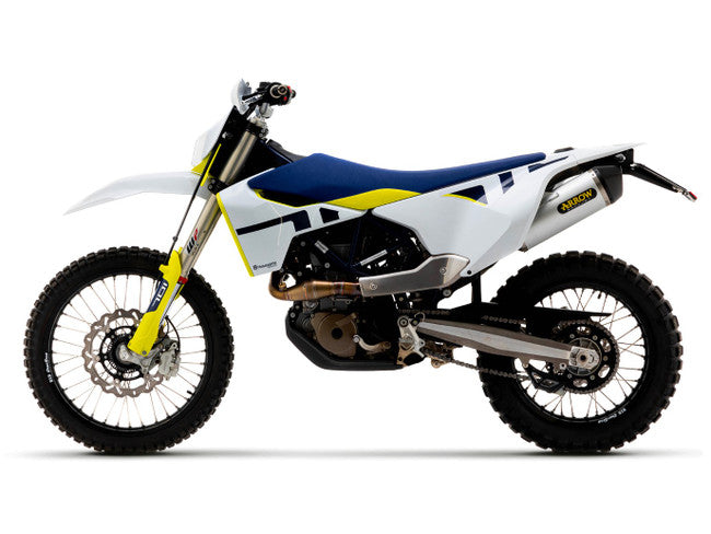 Silenciador Race Tech de aluminio homologado Arrow Husqvarna 701 Enduro Supermoto 17-24 con tapa de carbono para tubo de enlace Arrow 72623AK