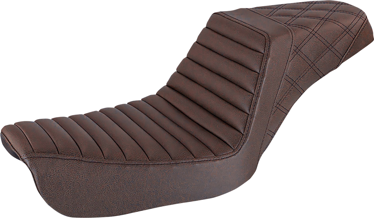 Asiento SADDLEMEN Step-Up - Delantero Tuck-n-Roll/Trasero Lattice Stitch - Marrón - FXD 804-04-176BR 