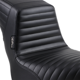 Asiento LE PERA Kickflip - Plisado - Negro - Softail '18-'21 LYX-590PT