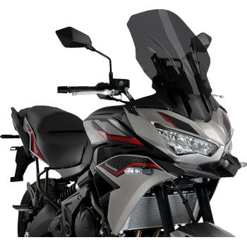 Cúpula Touring PUIG HI-TECH PARTS - 18-3/4" - Ahumado Oscuro - Versys 650 2022-2024 21260F 