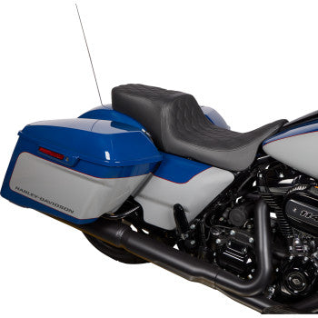 Asiento Predator 2Up de DRAG SPECIALTIES - Vinilo - Costuras negras de doble diamante - FLH '08-'23 0801-1490 