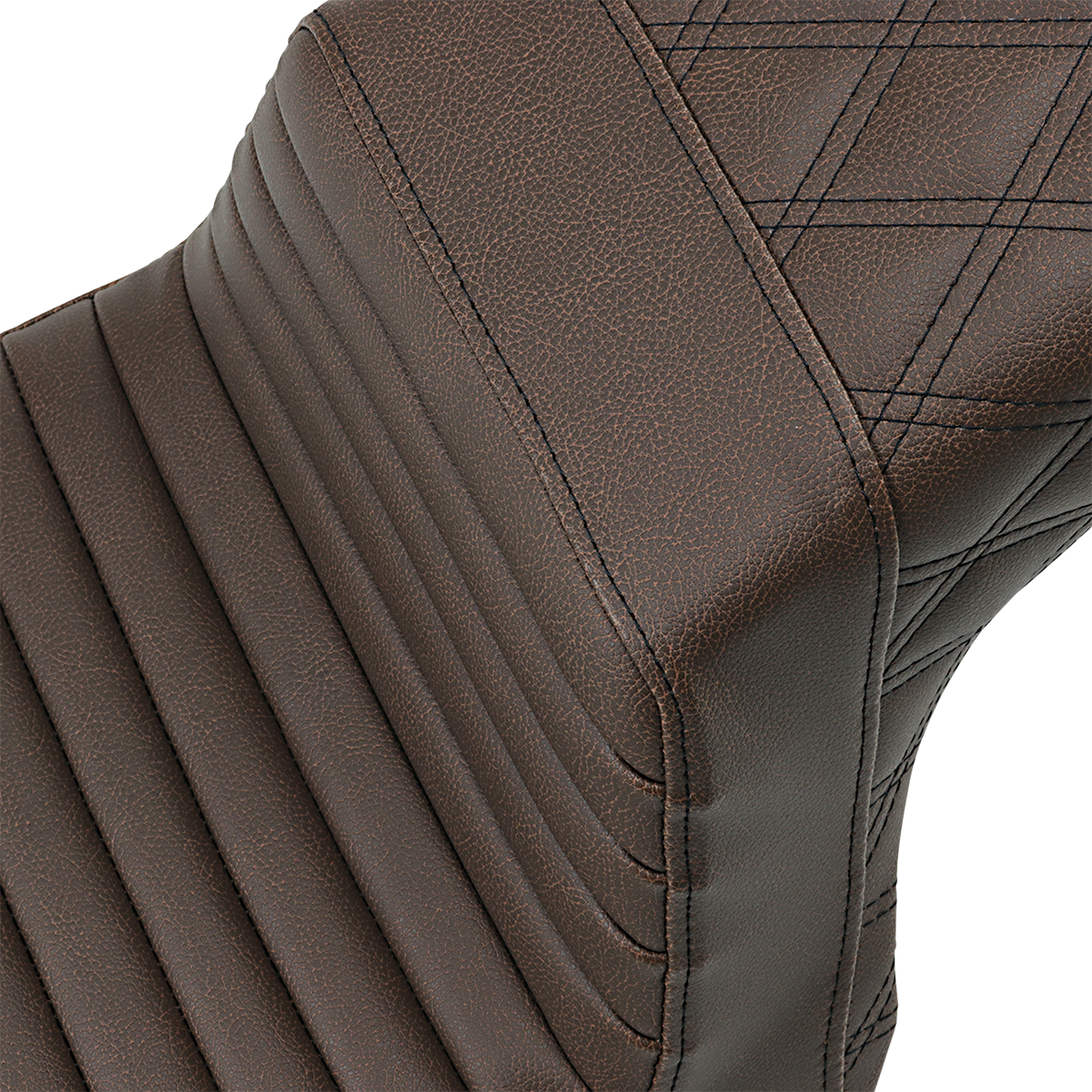 Asiento SADDLEMEN Step-Up - Costuras delanteras Tuck-n-Roll/traseras de celosía - Marrón 813-27-176BR 