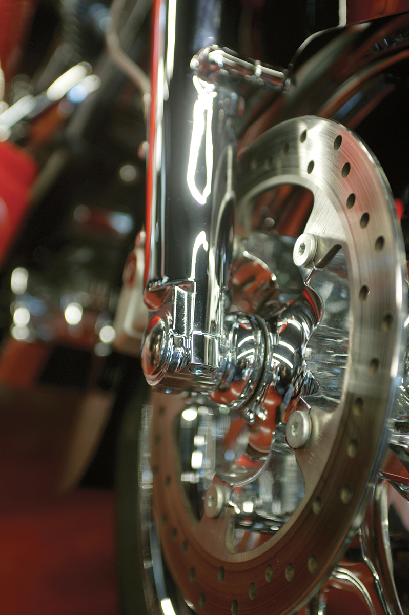 Tapa de eje/pata de horquilla inferior KLOCK WERKS - Cromada KWS-01-0010-C