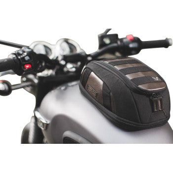 Bolsa de depósito magnética SW-MOTECH Legend Gear - LT1 - 3 a 5,5 litros - Negro/Marrón BC.TRS.00.401.10000 