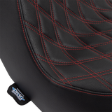 Asiento Predator III de DRAG SPECIALTIES - Doble diamante - Negro con costuras rojas - FL/FX '18-'22 0802-1492
