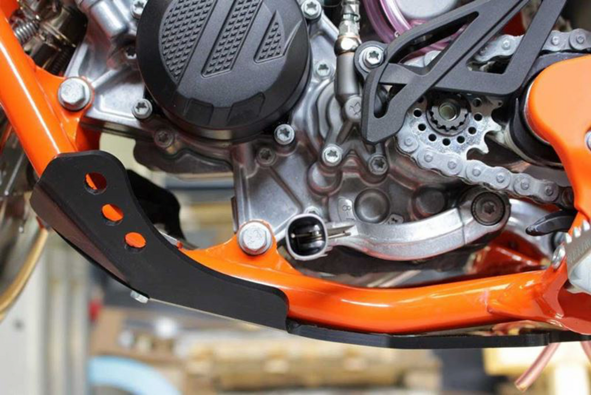 Protector de cárter AXP RACING - Negro - GasGas | Husqvarna AX1485 