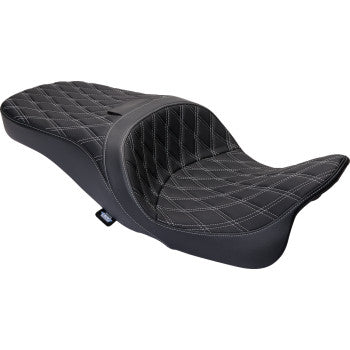 Asiento Freedom de DRAG SPECIALTIES - Vinilo - Costuras plateadas de doble diamante - FLH '09-'23 0801-1482 