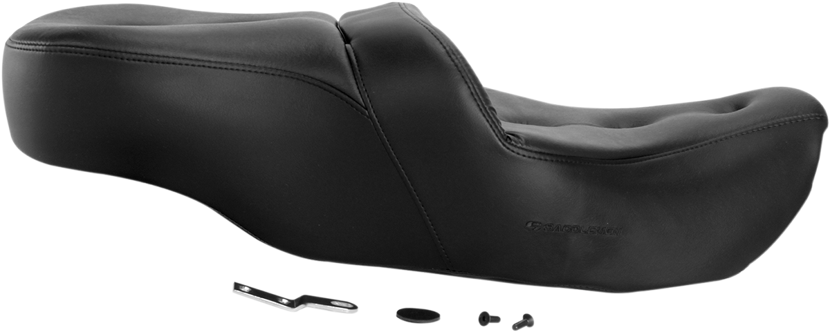 Asiento de sofá de carretera SADDLEMEN con cubierta acolchada - Negro - FLH/FLT '99-'07 897-06-181