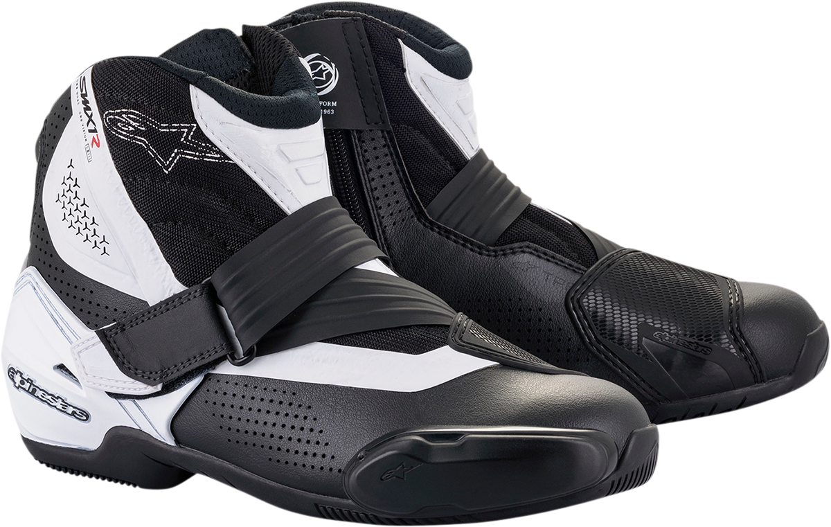 Botas ALPINESTARS SMX1-R V2 - Negro/Blanco - Talla 9.5 EE. UU. / 44 UE 2224021-12-44