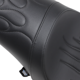 Asiento Predator de DRAG SPECIALTIES - Costuras a la llama - '00-'05 FL FIT FLSTN SIN PORTAEQUIPAJES 0802-0468