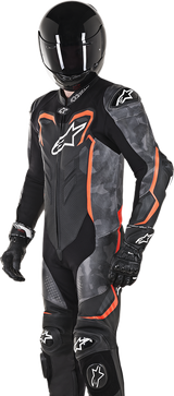 Mono de cuero ALPINESTARS GP Plus v2 Camo de una pieza - Negro/Carbón/Rojo Fluorescente - Talla 50 EE. UU. / 60 UE 3150718-994-60