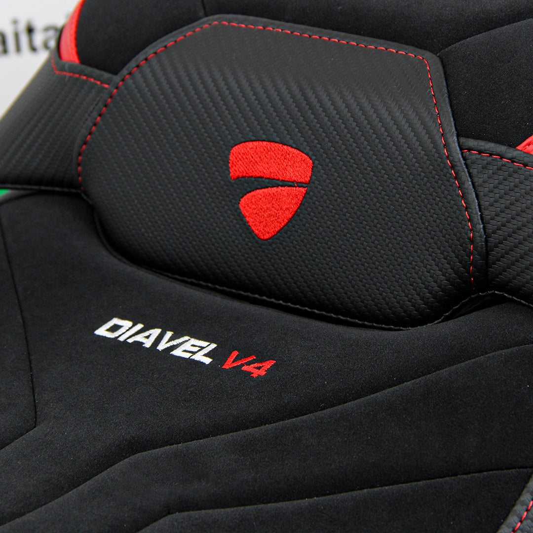 Funda de asiento para Ducati Diavel V4 2023-2025 Tappezzeria Italia TPZ Velvet en rojo Diablo y negro