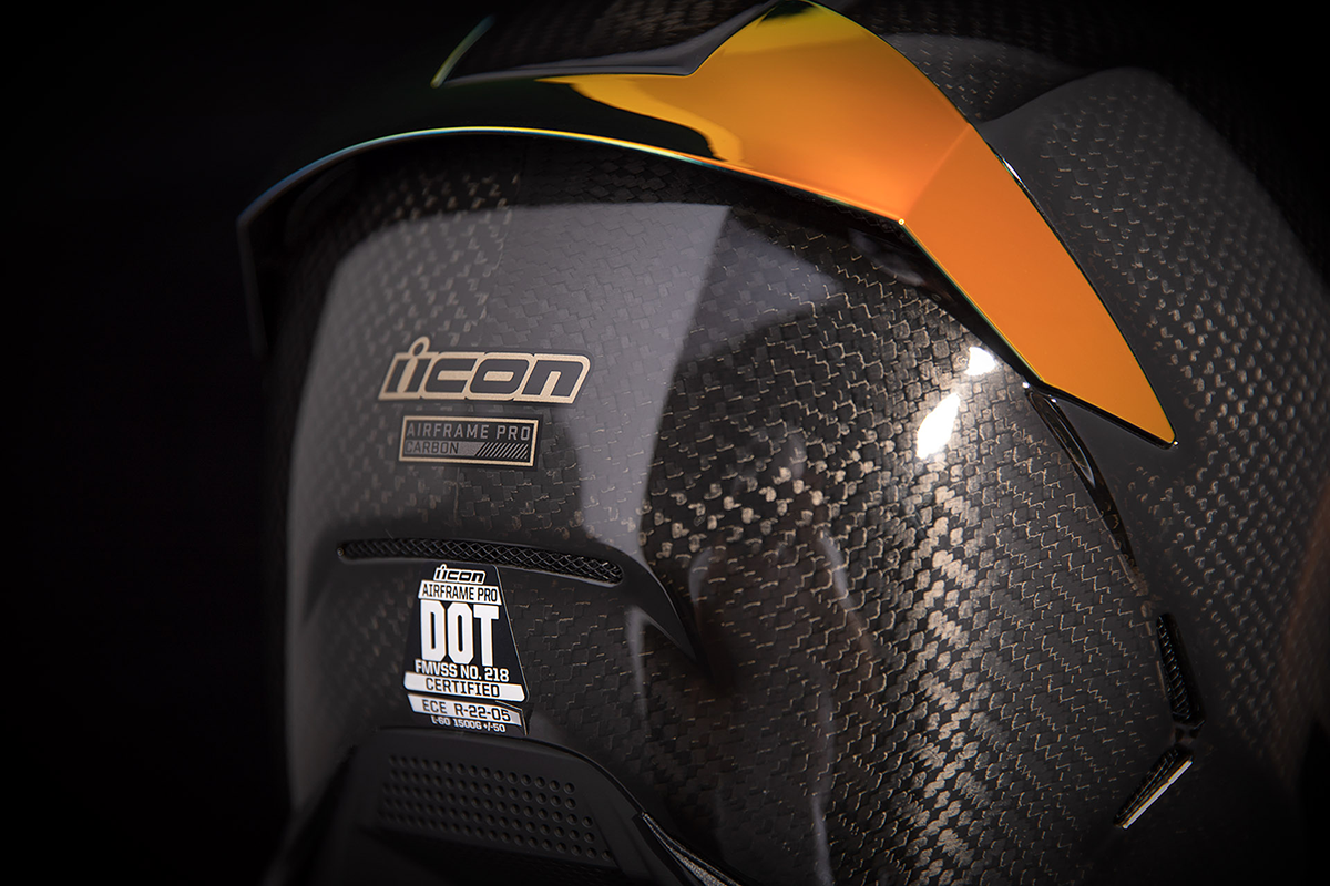 Casco ICON Airframe Pro™ - Carbono - Rojo - Pequeño 0101-14013