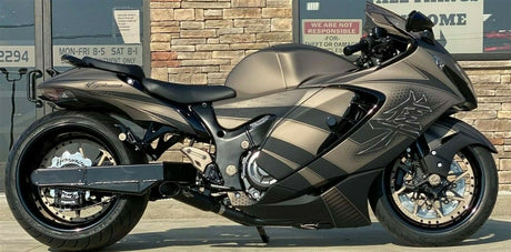 Suzuki Hayabusa 2022-2024 (STOCK SWINGARM) 4-into-1 Shorty Black Exhaust Pipe by Voodoo