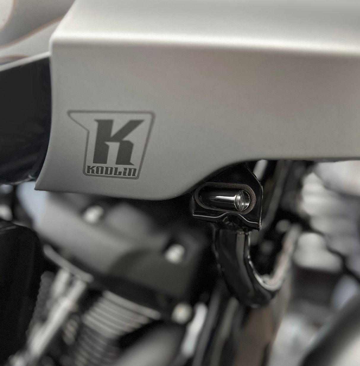 Intermitente de marcha/giro para motocicleta KODLIN - Negro Softail Low Rider ST FXLRST 2022-2023 K68532 