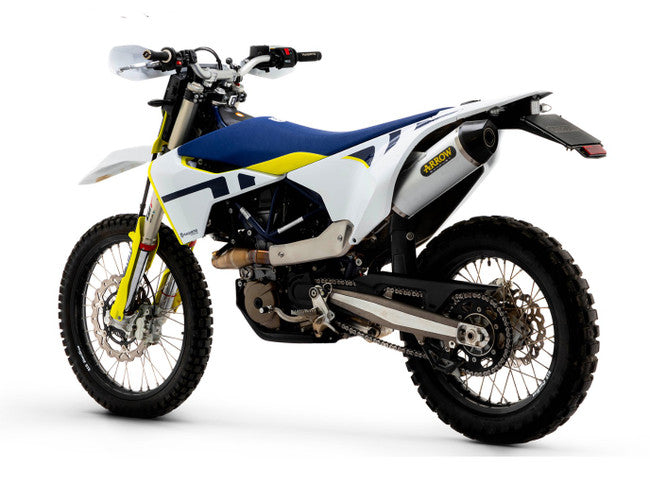 Silenciador Race Tech de aluminio homologado Arrow Husqvarna 701 Enduro Supermoto 17-24 con tapa de carbono para tubo de enlace Arrow 72623AK
