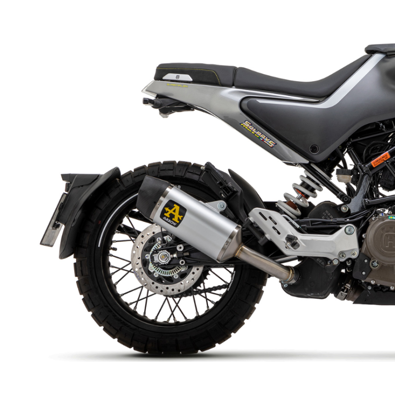 Escape de carrera Indy de aluminio homologado 72631ak Arrow Husqvarna Svartpilen 401 2020-2024 con tubo de conexión soldado